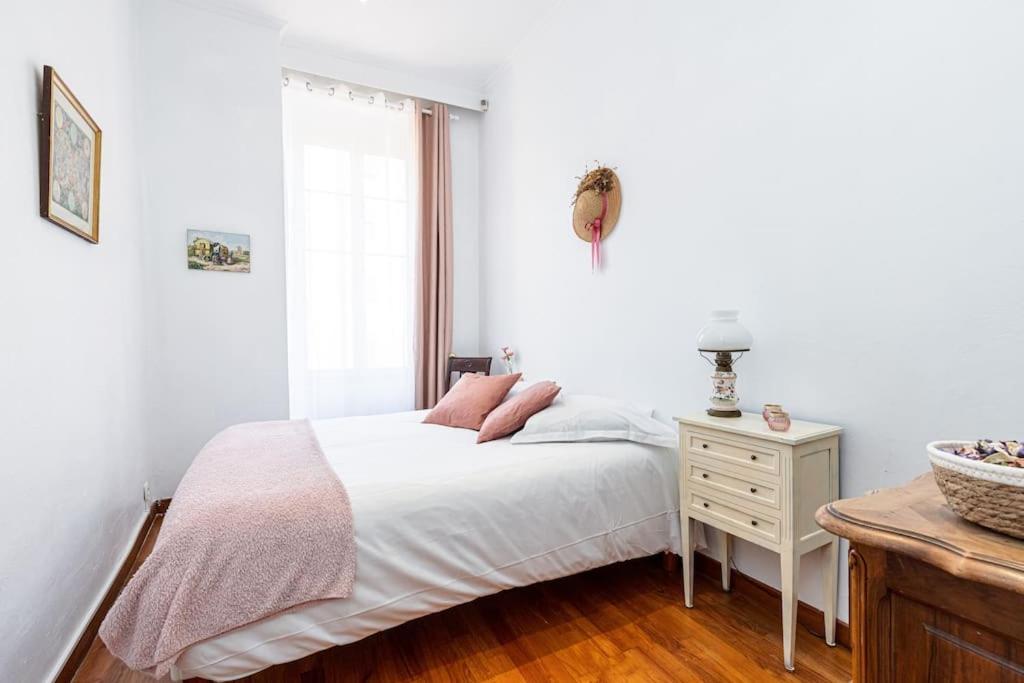 Risso - Comfortable 3 Bedrooms With Balcony นีซ ภายนอก รูปภาพ