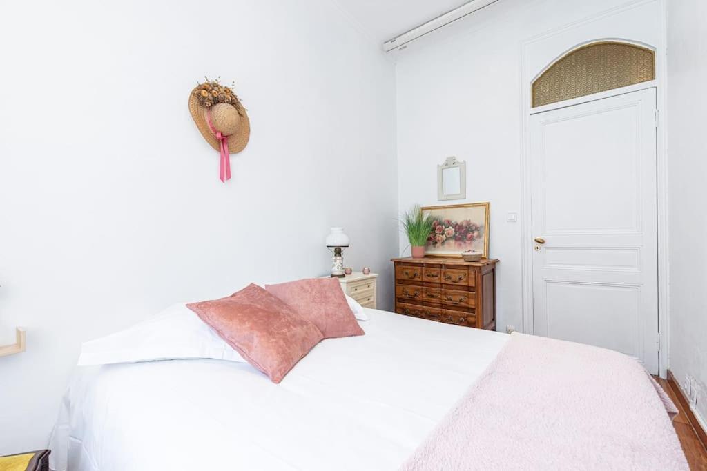 Risso - Comfortable 3 Bedrooms With Balcony นีซ ภายนอก รูปภาพ