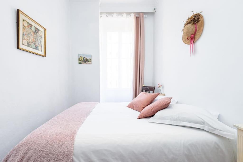 Risso - Comfortable 3 Bedrooms With Balcony นีซ ภายนอก รูปภาพ